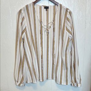 Buckle Black Striped Top M